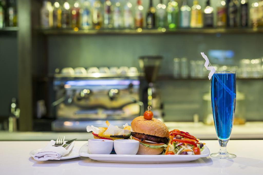 Genesis All-Suite Hotel Johannesburg Bagian luar foto